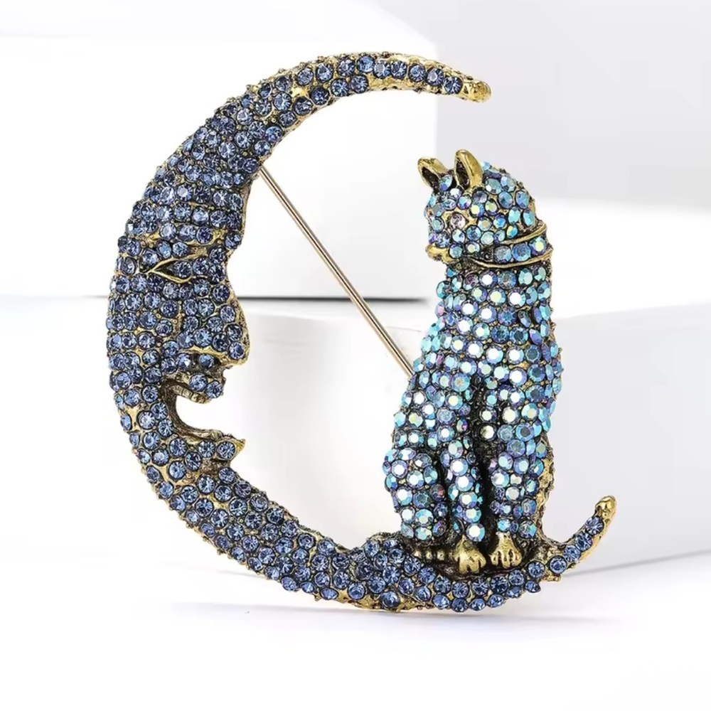 Moon Cat Crystal Brooch - Picture 7 of 10